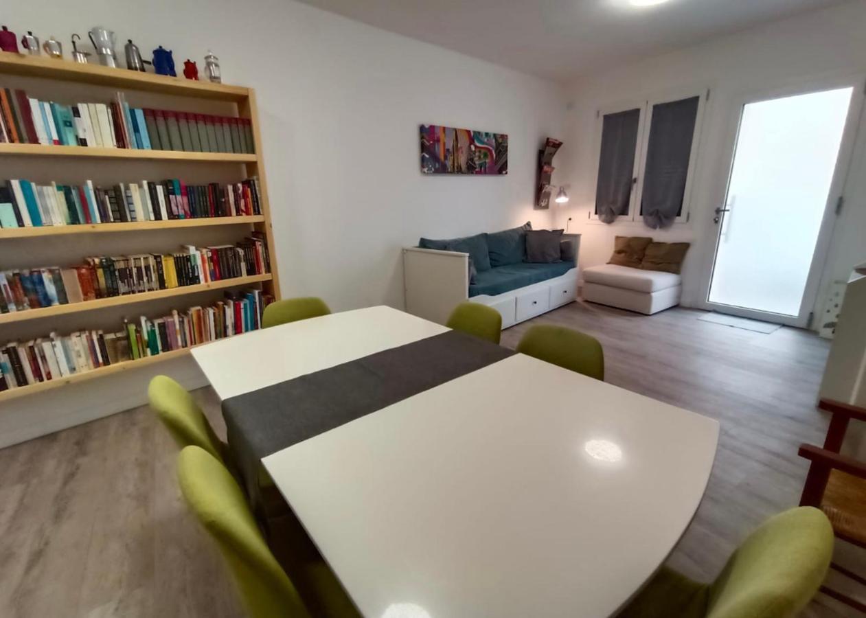Indipendente Nel Centro Di Decimomannu Villa Dış mekan fotoğraf